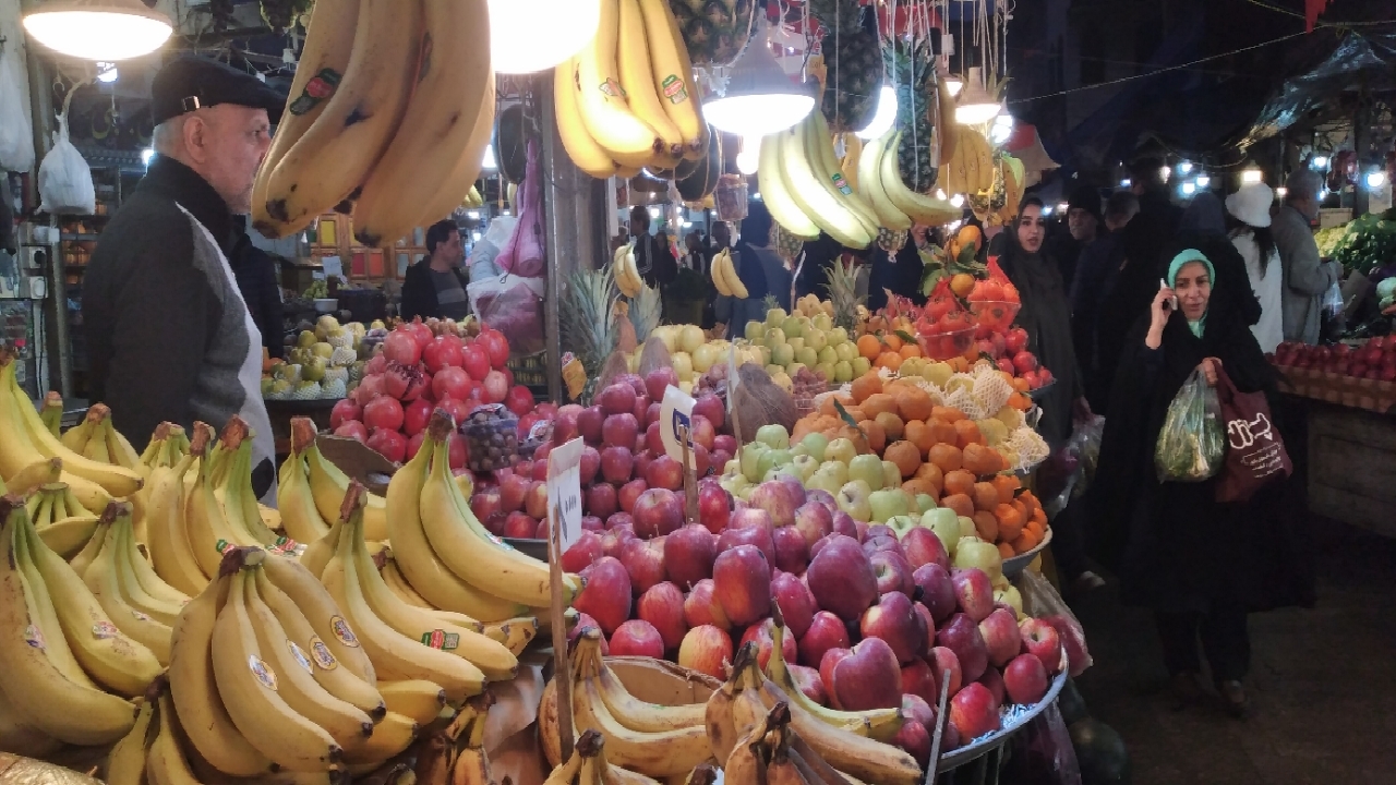 حال و هوای بازار رشت در آستانه شب چله+عکس