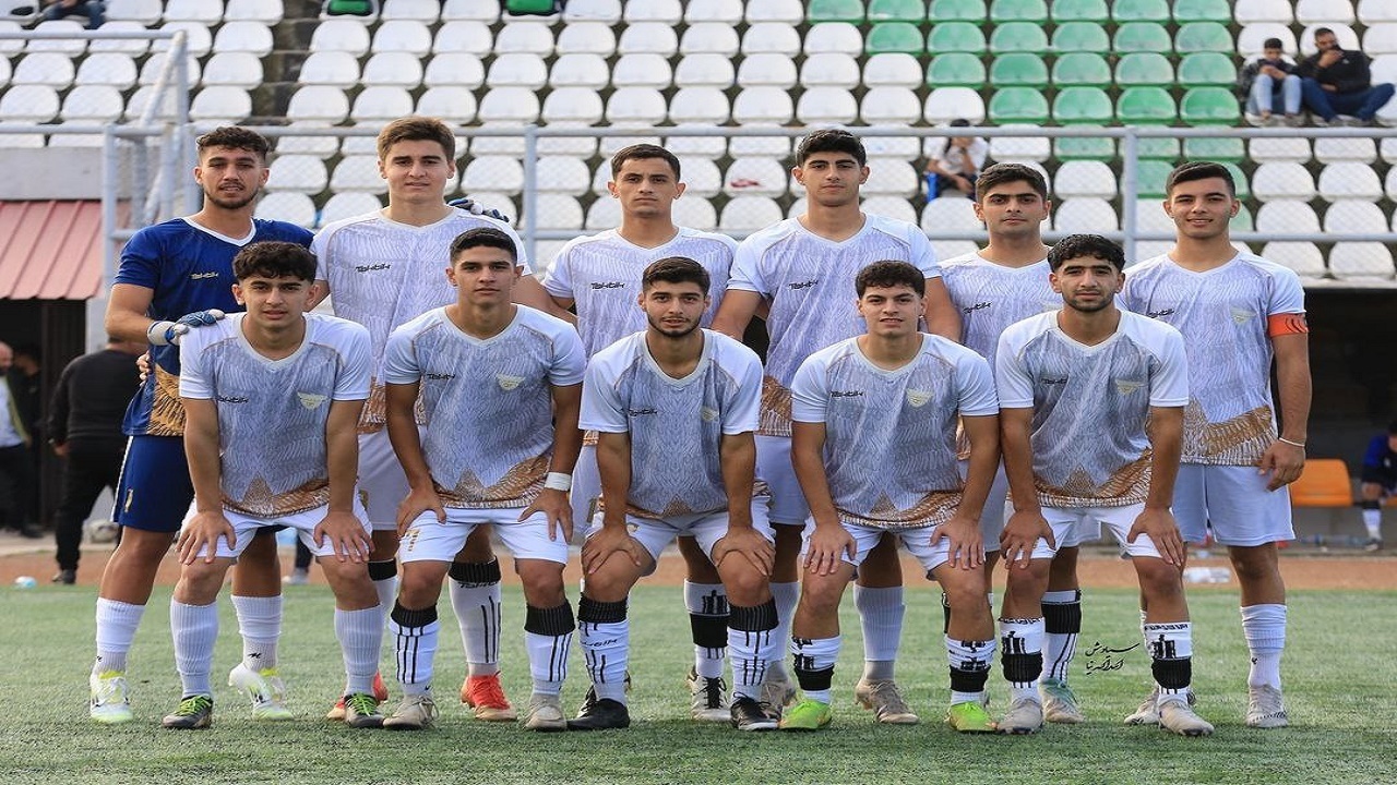 پرواز شاهین آمل به صدر جدول لیگ برتر فوتبال ۱۸ سال کشور 