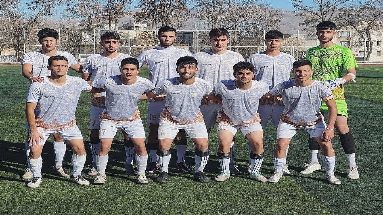 شاهین آمل همچنان صدرنشین لیگ برتر فوتبال ۱۸ سال کشور