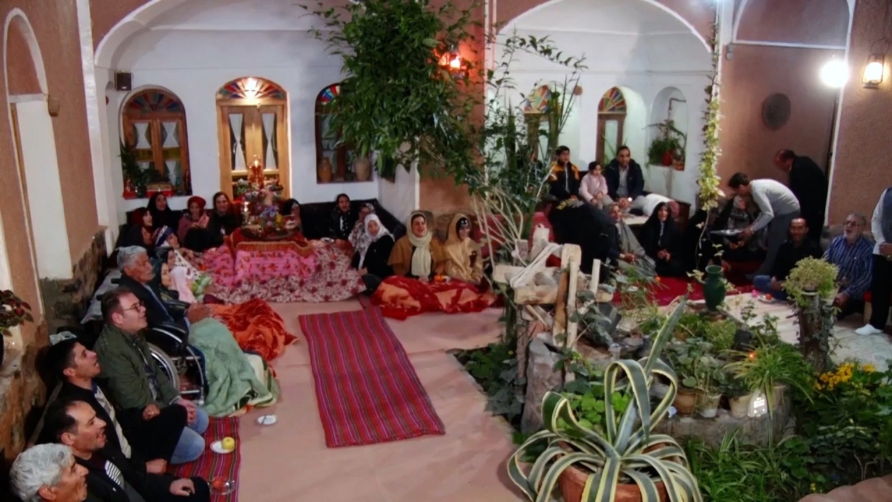 یلدا زیر آسمان شرق اصفهان + فیلم