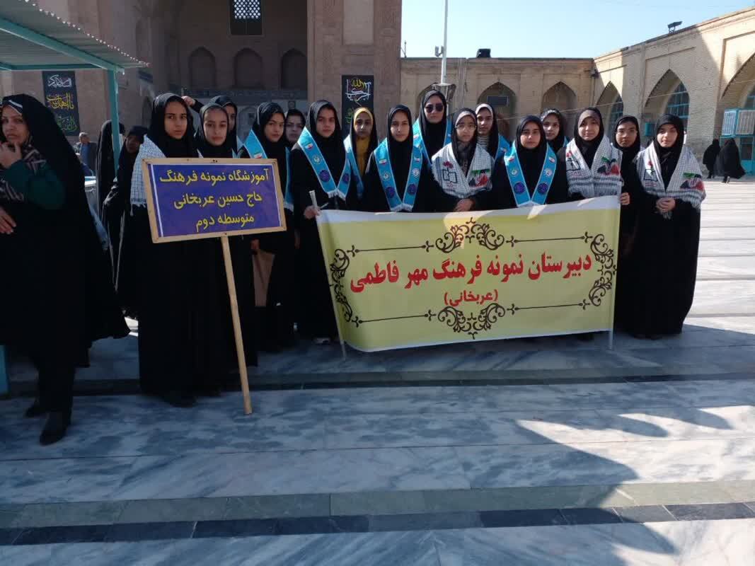 دانش آموزان دبیرستانی