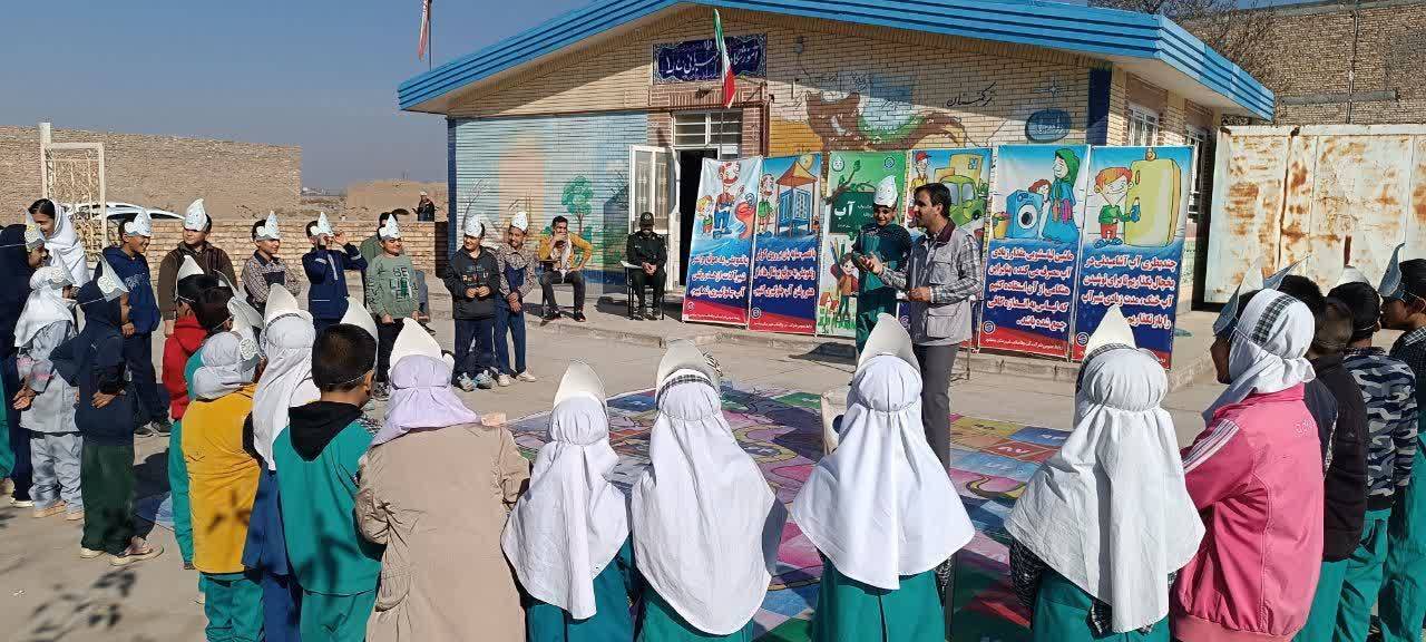 دانش&zwnj;آموزان روستای دولت آباد نیشابور سفیران آب شدند