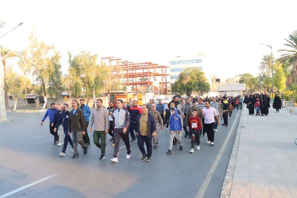 مراسم پیاده روی خانوادگی به مناسبت هفته بسیج