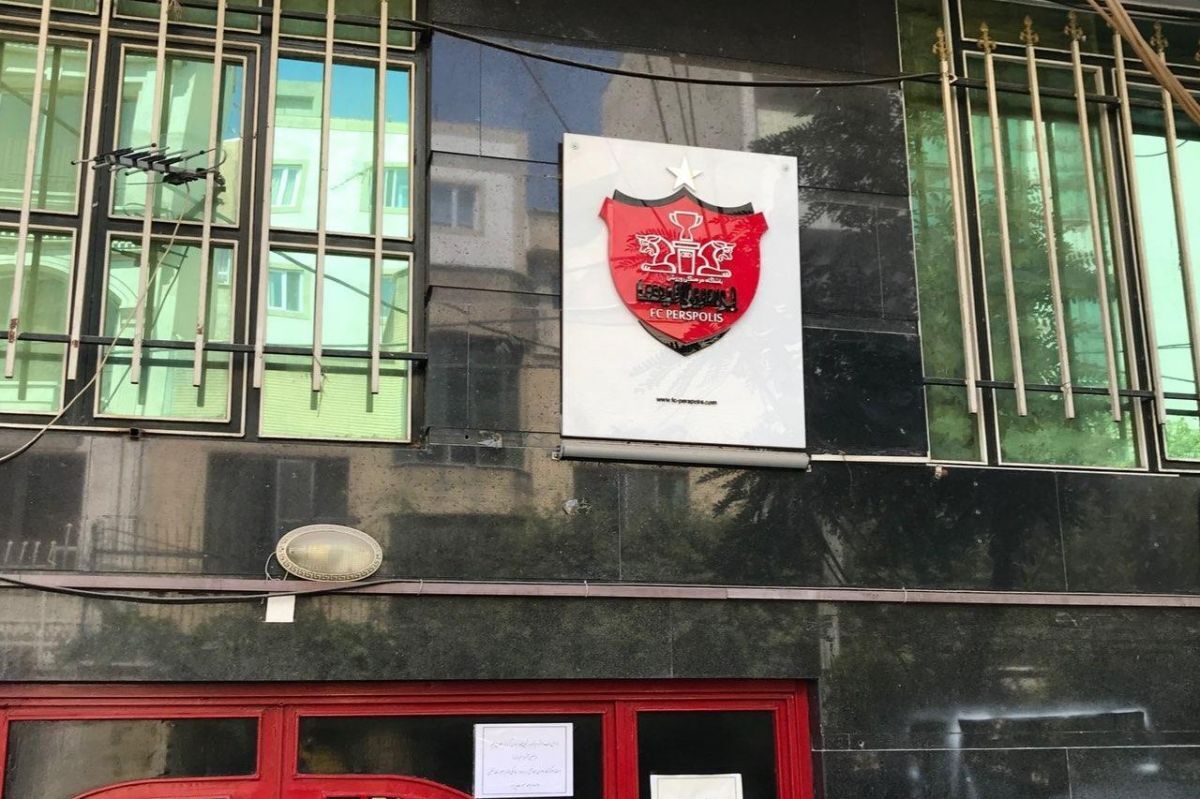 اختلاف باشگاه پرسپولیس و وزارت ورزش بر سر طلب ۱۲۷ میلیاردی اختلاف باشگاه پرسپولیس و وزارت ورزش بر سر طلب ۱۲۷ میلیاردی