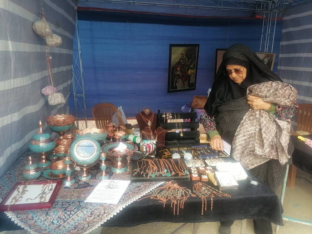 زیبایی در حصار گونی آبی امنیتی