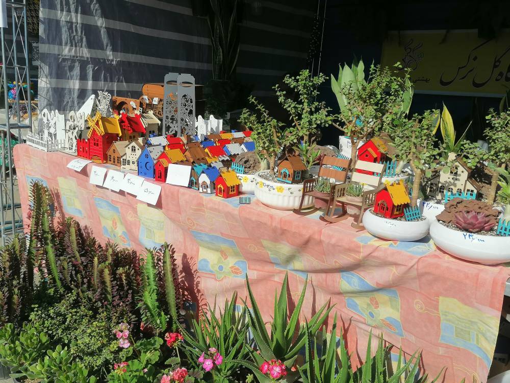 زیبایی در حصار گونی آبی امنیتی