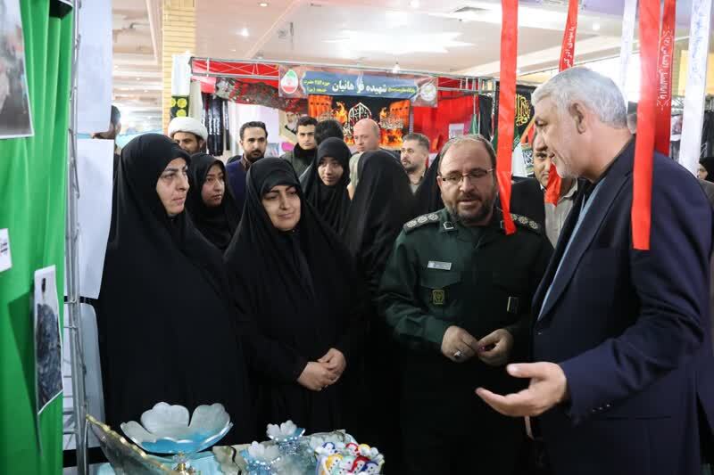 برپایی نمایشگاه در هفته بسیج