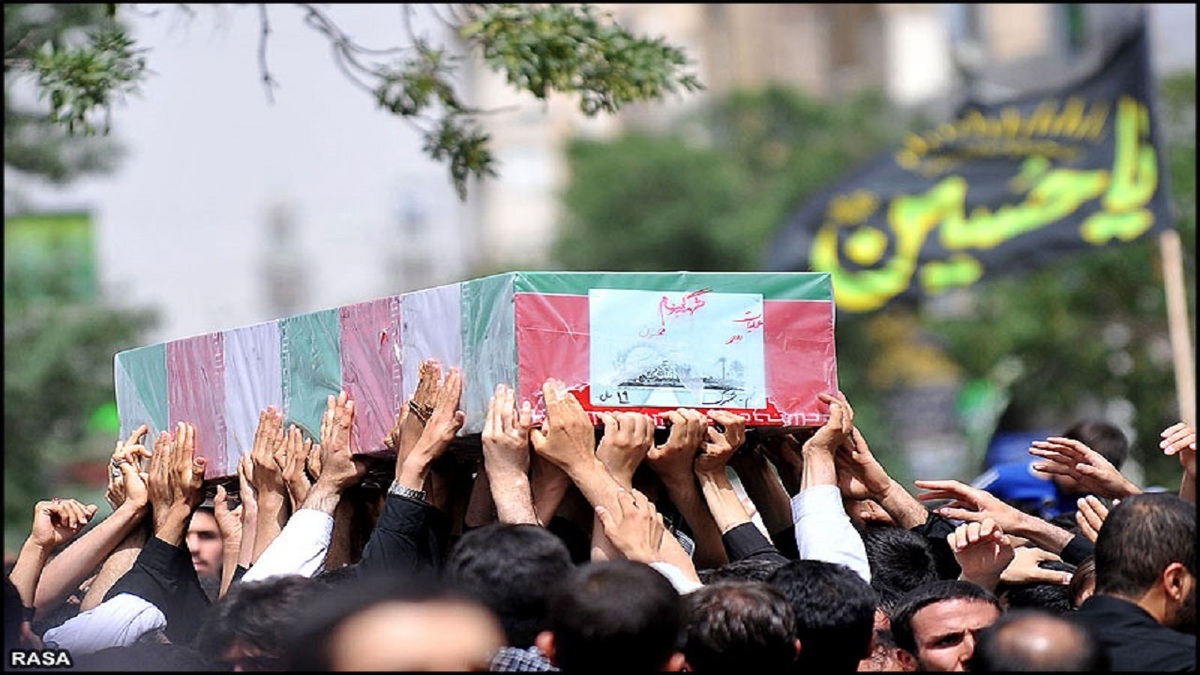 باشگاه خبرنگاران -تشییع شهید گمنام بر فراز دستان ساوجی‌ها