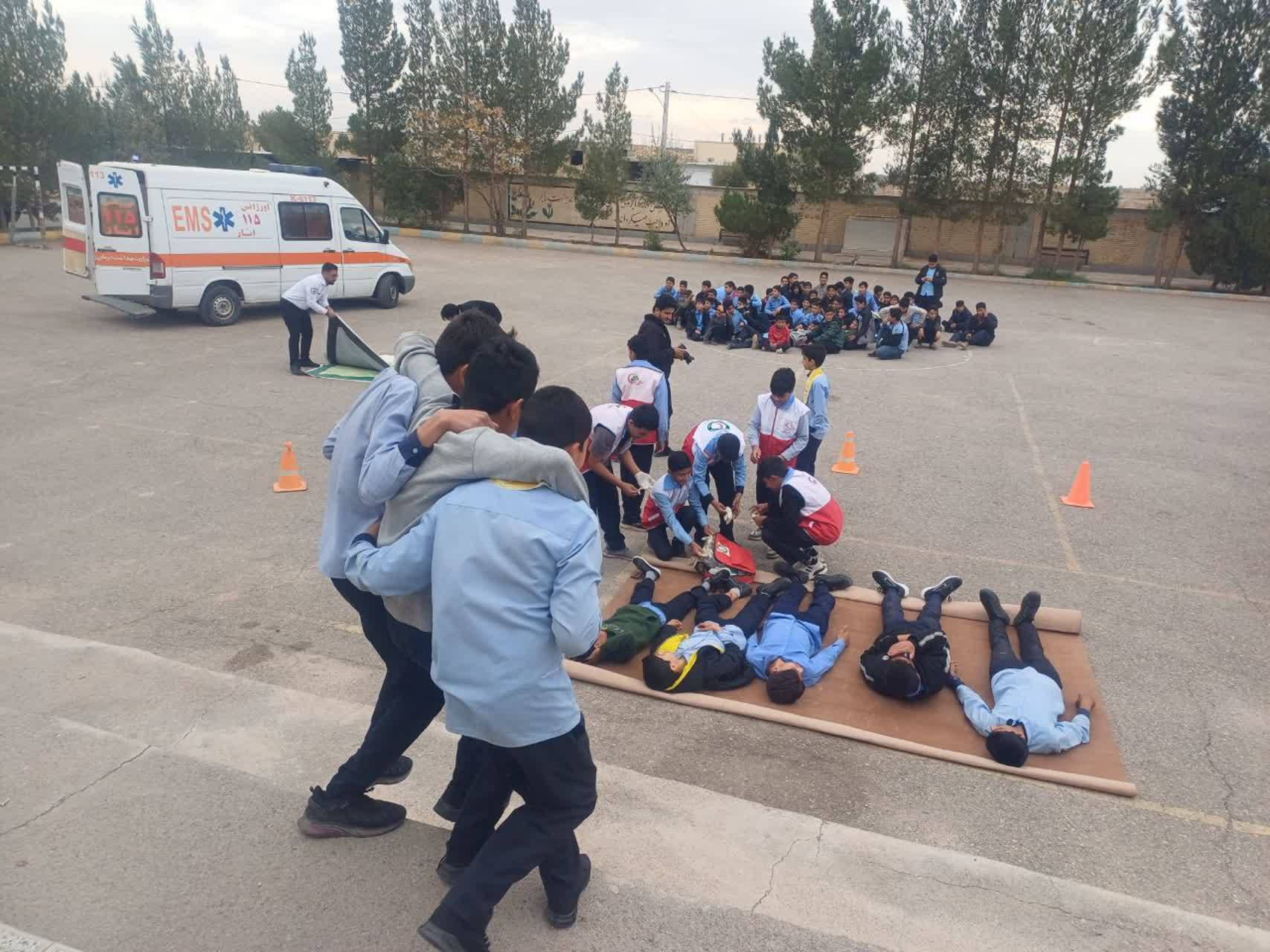 بیست و ششمین مانور زلزله و ایمنی در مدارس استان کرمان برگزار شد