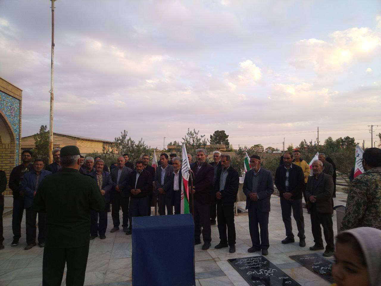 غبارروبی گلزار شهدا