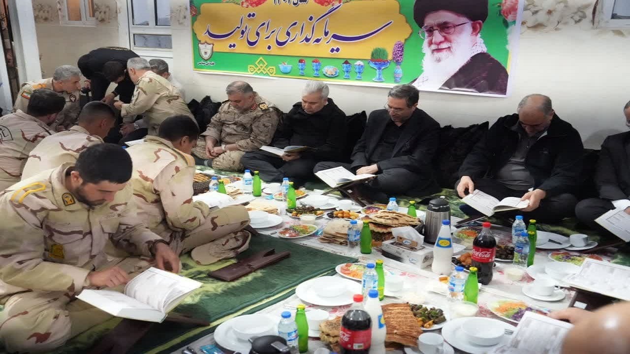 ضیافت افطار استاندار آذربایجان‌غربی با مرزبانان+تصاویر