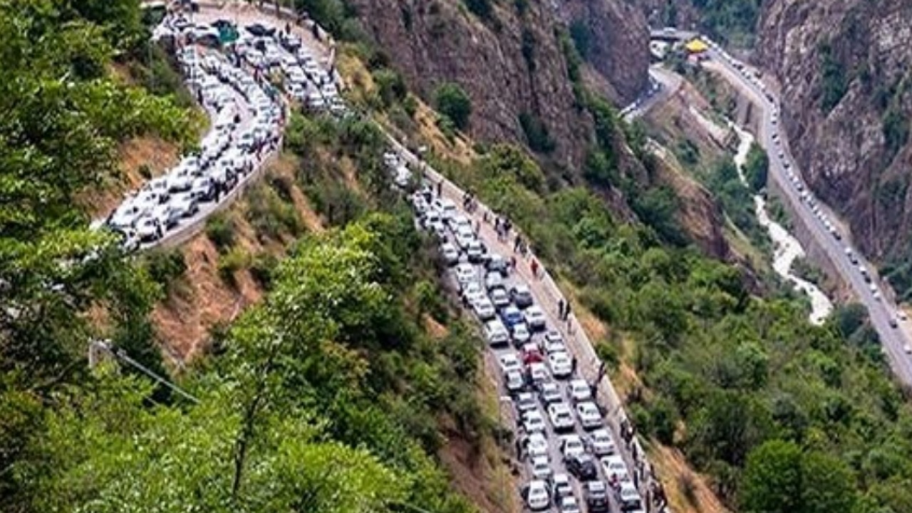 محدودیت تردد در محور چالوس به دلیل بار ترافیکی سنگین