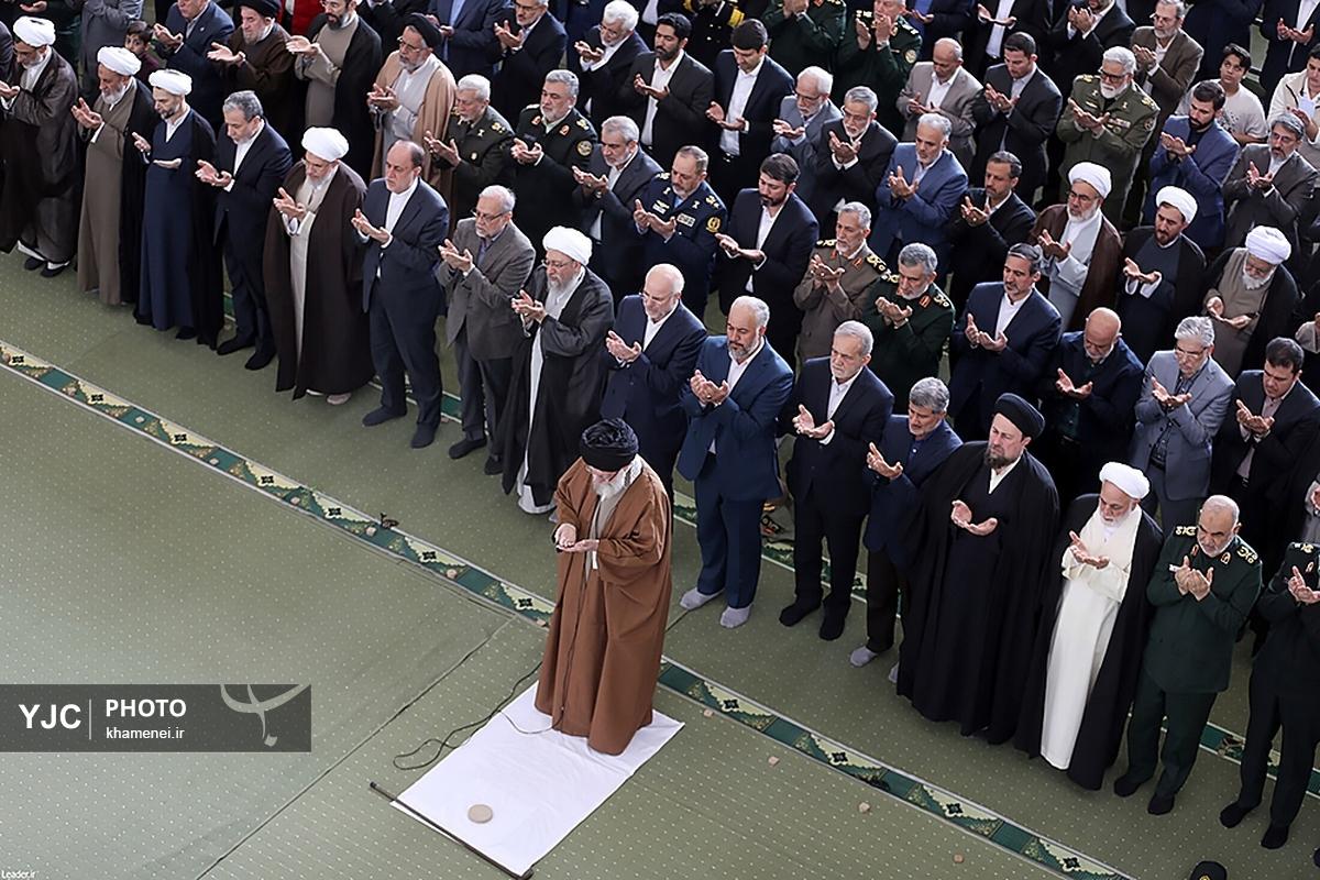 دیدار جمعی از فرماندهان نیرو‌های مسلح با رهبر انقلاب اسلامی