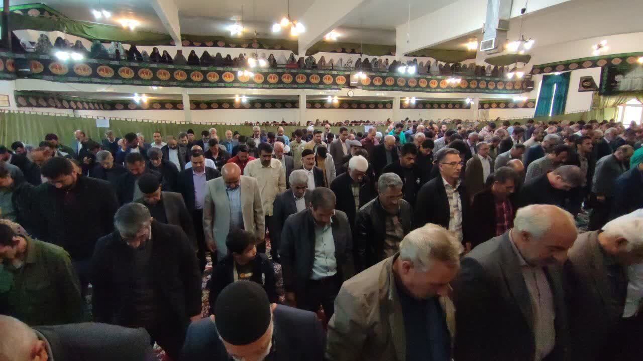 صف آرایی نمازگزاران صالح آبادی در روز عید سعید فطر