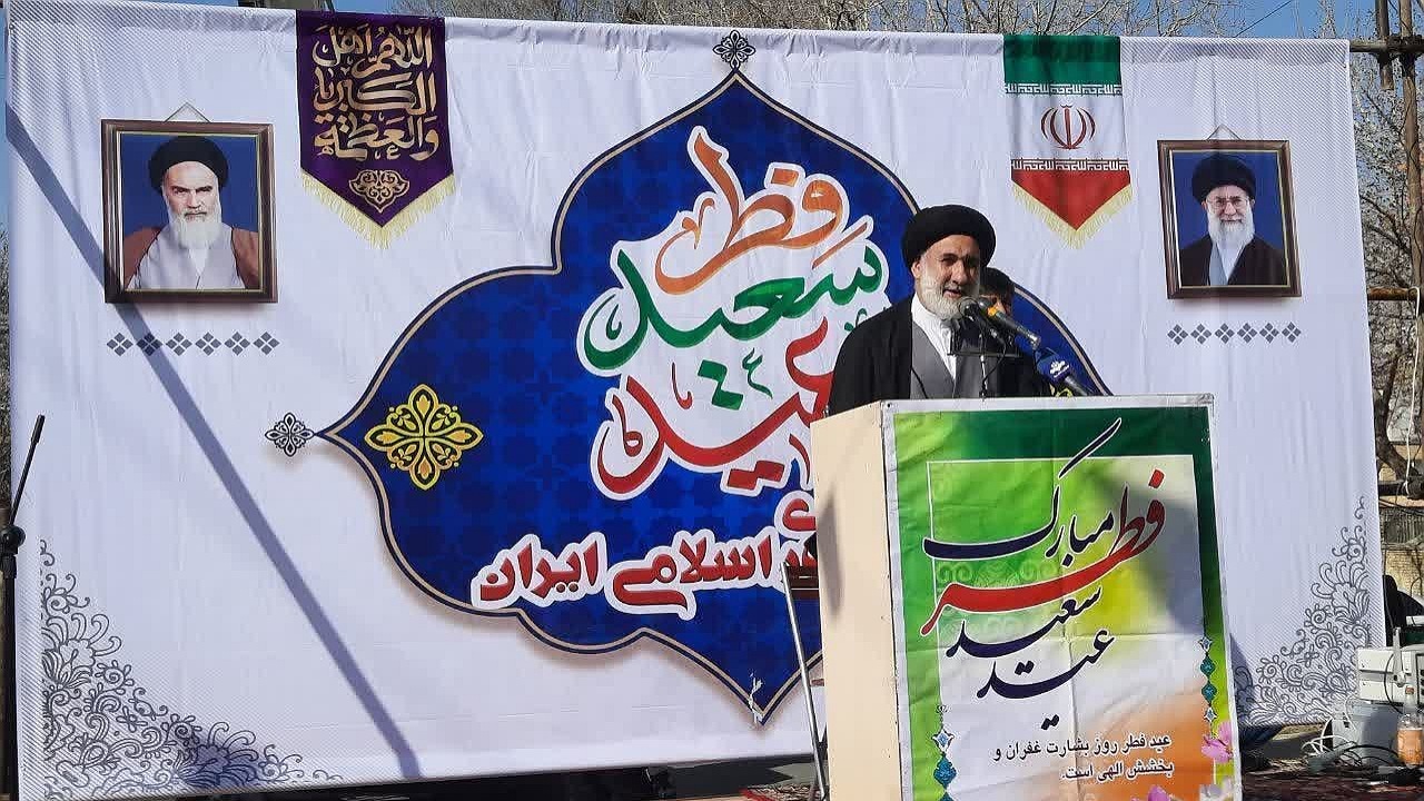 مدیریت و بهینه مصرف کردن در آب، برق و گاز ضروری است