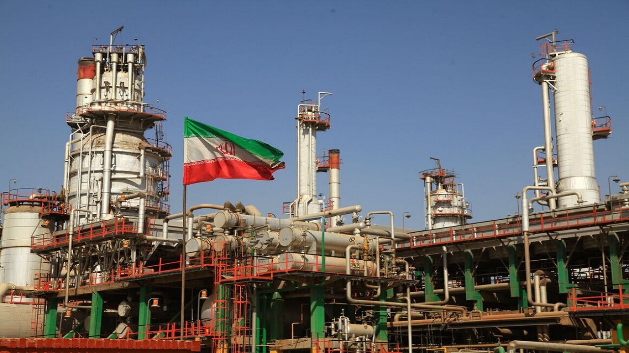 افزایش سه میلیون لیتری تولید بنزین پالایشگاه آبادان در دولت چهاردهم