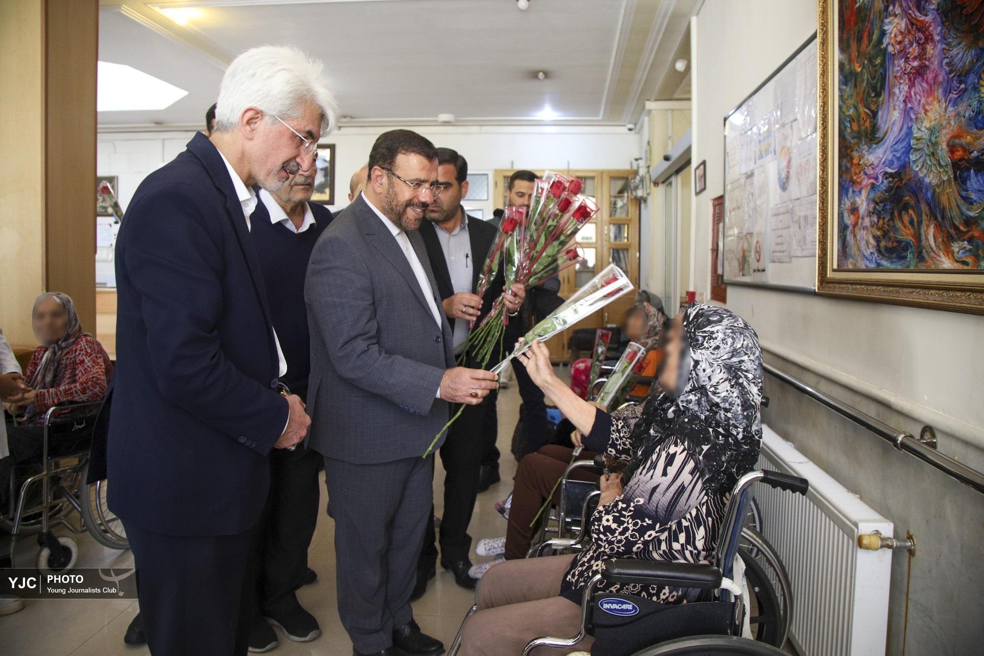 ظرفیت خیران برای نگهداری از سالمندان به کار گرفته شود