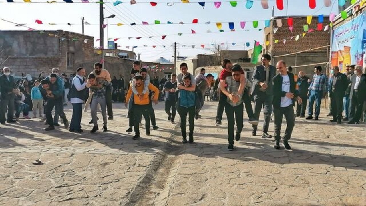 احیای ۱۳ بازی بومی محلی در گستج