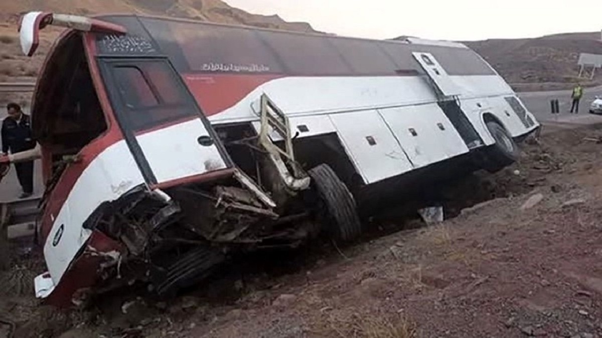 باشگاه خبرنگاران -انحراف اتوبوس در جاده «داورزن» خراسان رضوی ۹ مصدوم بر جا گذاشت