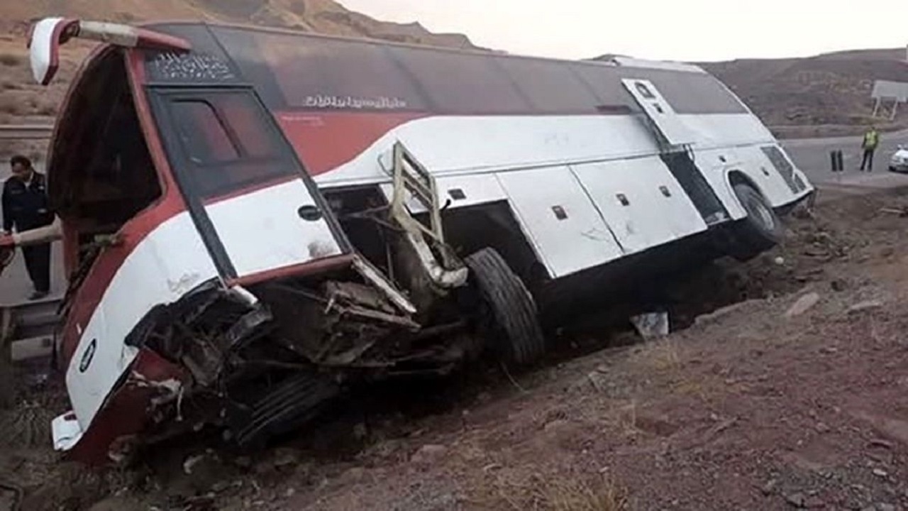 انحراف اتوبوس در جاده «داورزن» خراسان رضوی ۹ مصدوم بر جا گذاشت