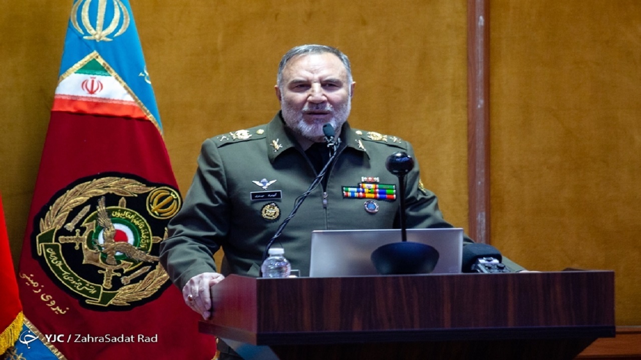 فرمانده نیروی زمینی ارتش: اجازه هیچ‌گونه شرارتی به دشمن نمی‌دهیم