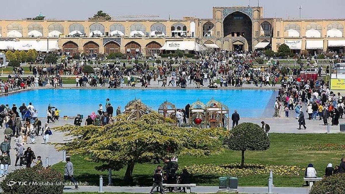 باشگاه خبرنگاران -نوروز در نصف‌جهان؛ گردشگران چه تجربه‌ای از اصفهان ۱۴۰۴ با خود بردند؟