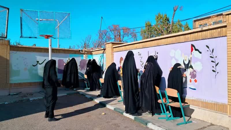 موج همدلی دختران جهادگر دهه هشتادی؛  مدارس مناطق کم برخوردار قم  رنگ امید گرفت