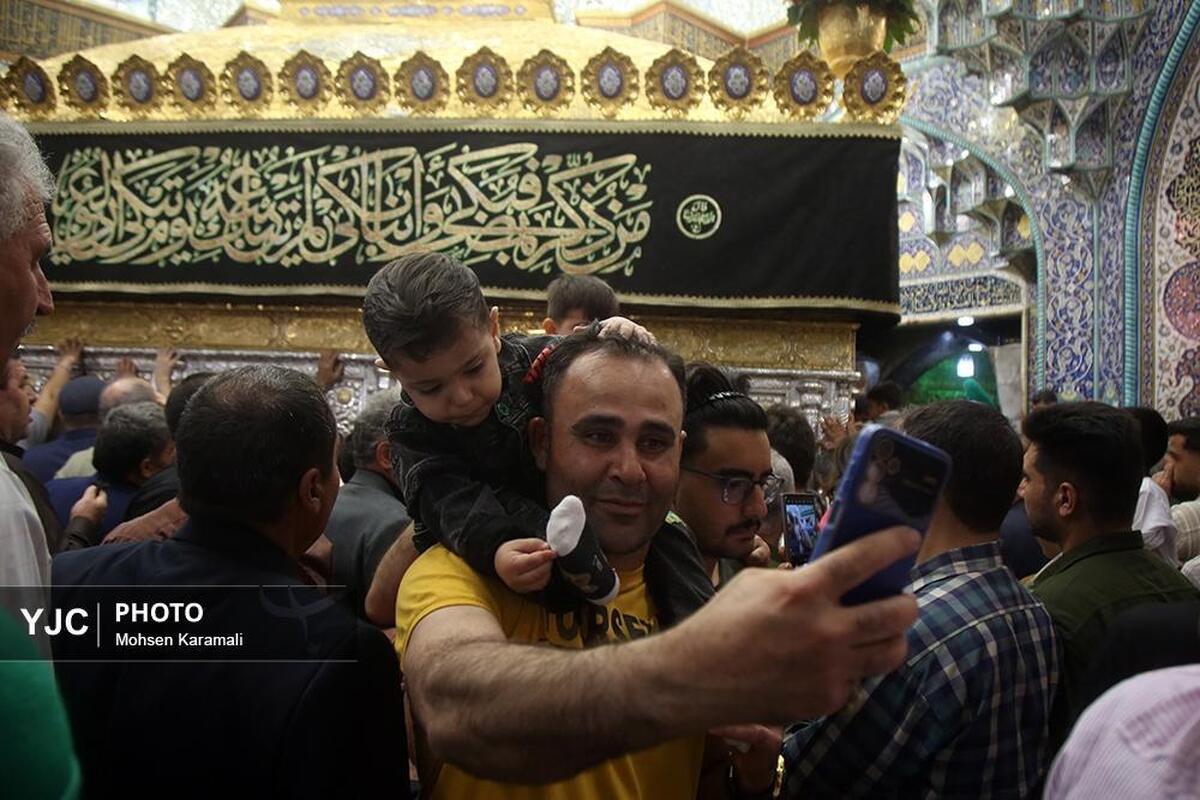 لحظه سال تحویل ۱۴۰۵ در حرم مطهر امام رضا (ع)