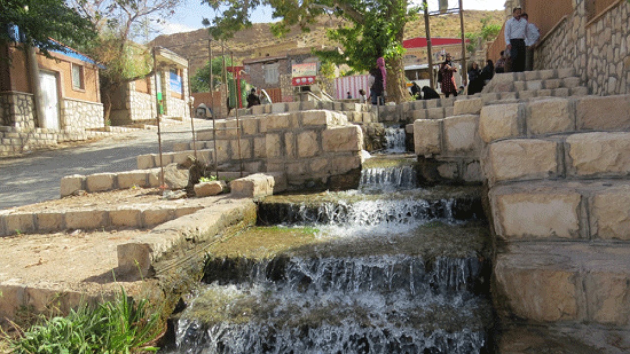خواهرخوانده‌های زرند دور هم جمع می‌شوند