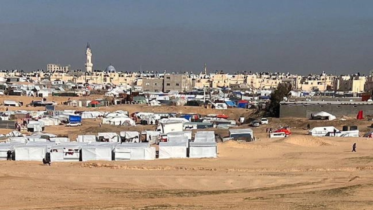 زیر آسمان ظلم: فلسطین، سرزمین قبرهای تازه و قلبهای امیدوار زیر آسمان ظلم: فلسطین، سرزمین قبرهای تازه و قلبهای امیدوار