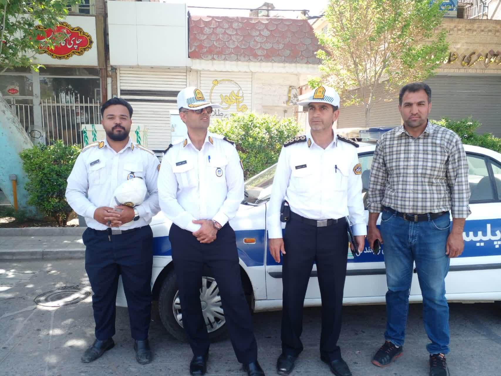 حضور ماموران انتظامی در صف مراسم راهپیمایی