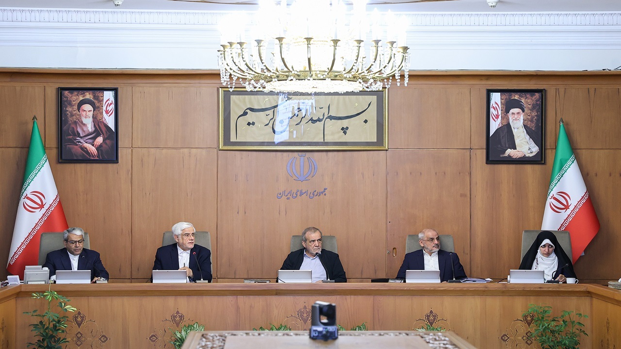 تقدیر هیئت دولت از مجوز راهبردی رهبری/ گزارش جامع وزیر امور خارجه از نخستین دور مذاکرات غیر مستقیم با آمریکا