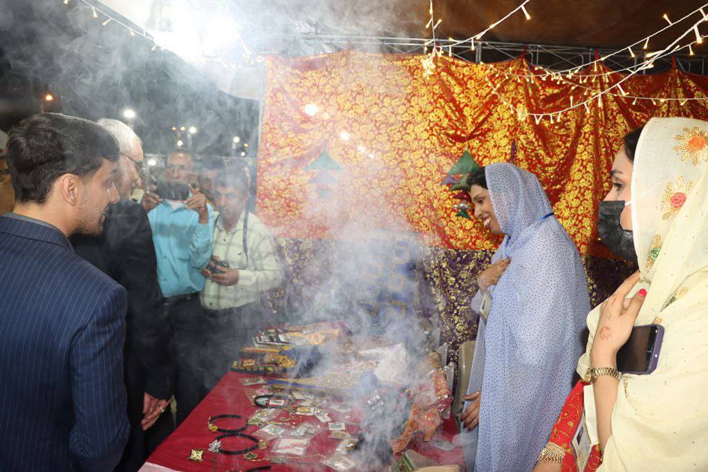 برگزاری مراسم اختتامیه چهارمین نمایشگاه و جشنواره حلوا مسقطی در لار
