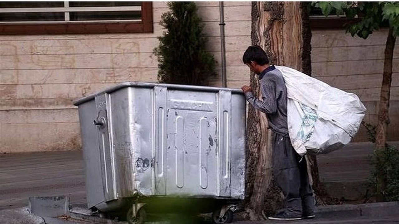 جمع‌آوری ۲۰۰ تن پسماند و ساماندهی زباله‌گرد‌ها در منطقه ۱۱
