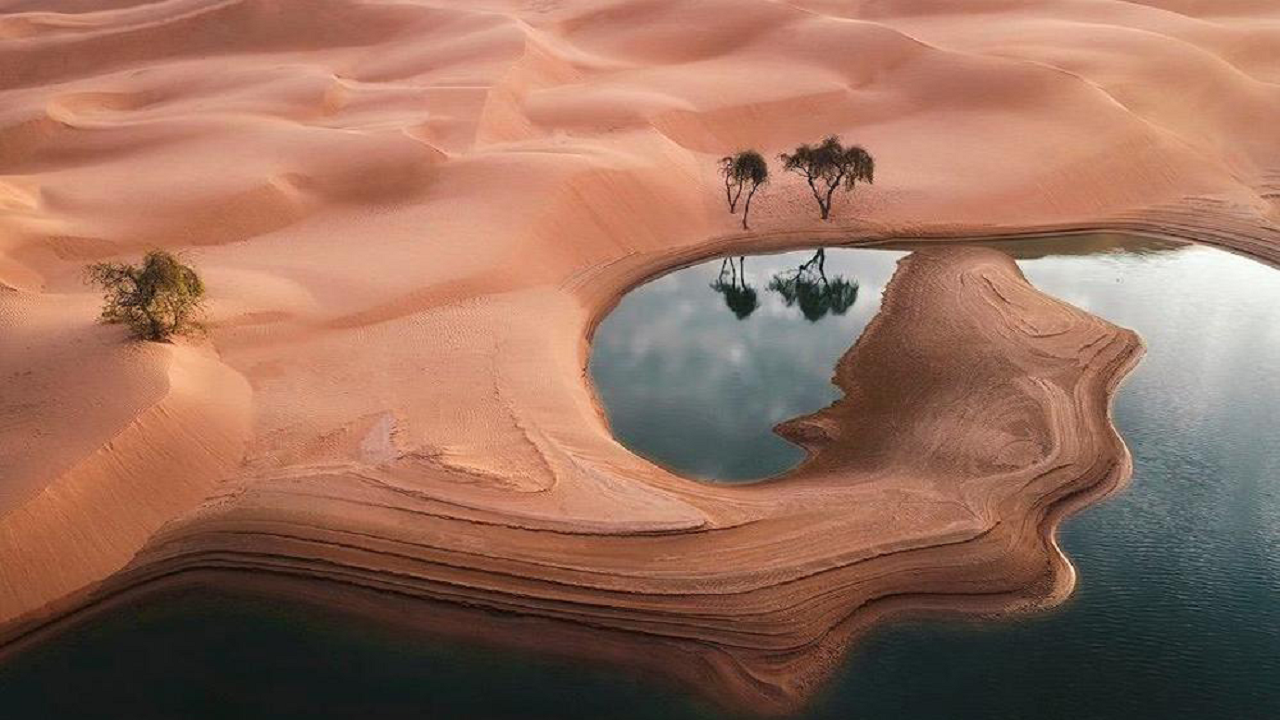 دریاچه‌ای با عمق ۴۲ متر، در بیابان‌های عربستان!