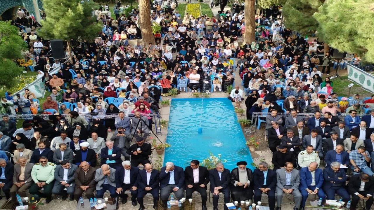 گوشه‌هایی از برگزاری مراسم بزرگداشت عطار نیشابوری از لنز دوربین شهروندخبرنگار