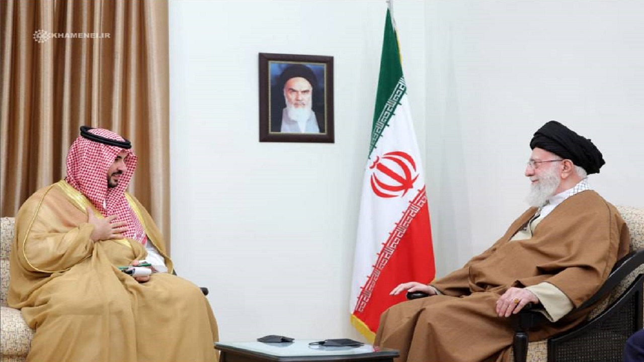 رهبر معظم انقلاب: ارتباط میان ایران و عربستان برای هر دو کشور مفید خواهد بود