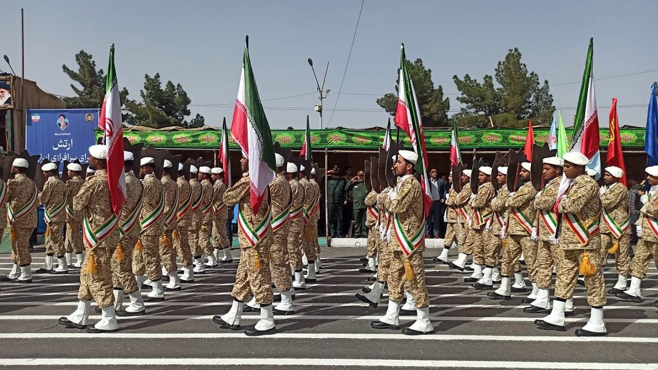 رژه ارتش در کرمان +عکس
