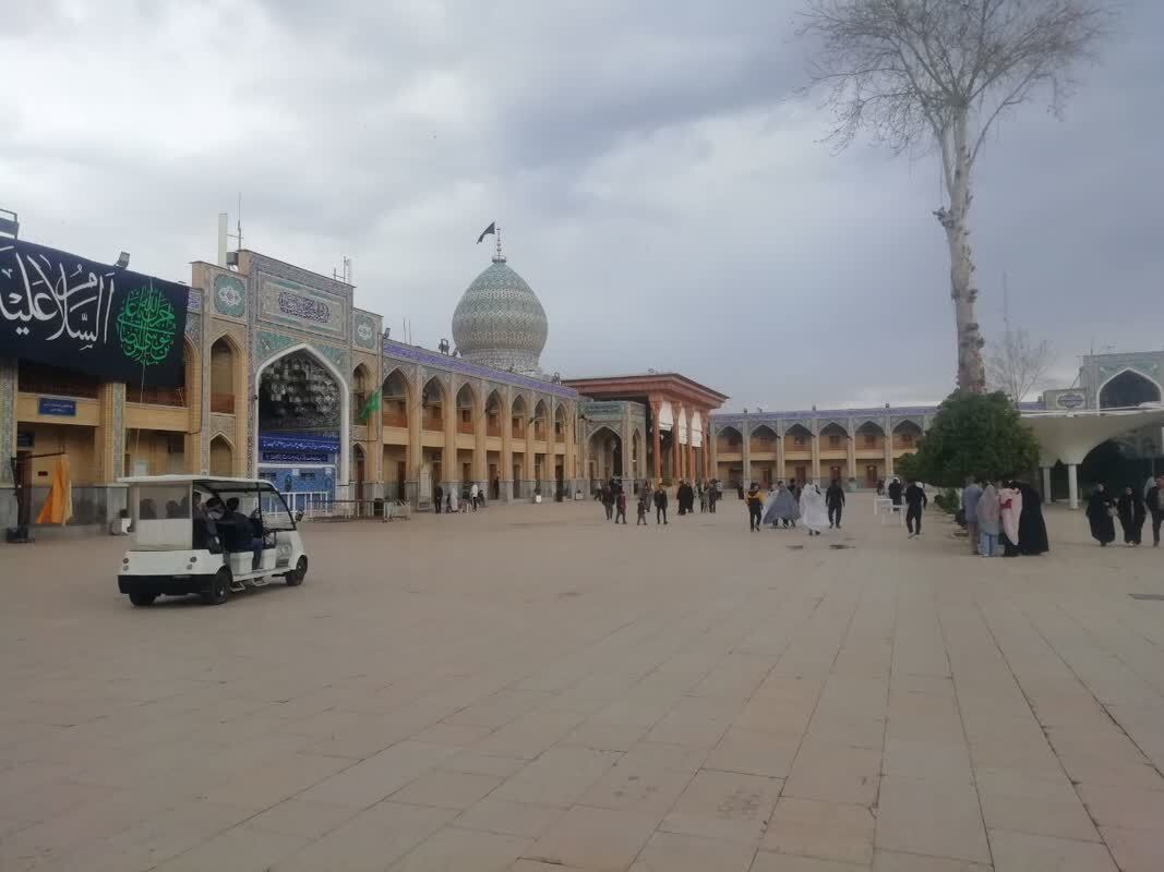 حال و هوای زائران در آستان مقدس شاهچراغ(ع) شیراز