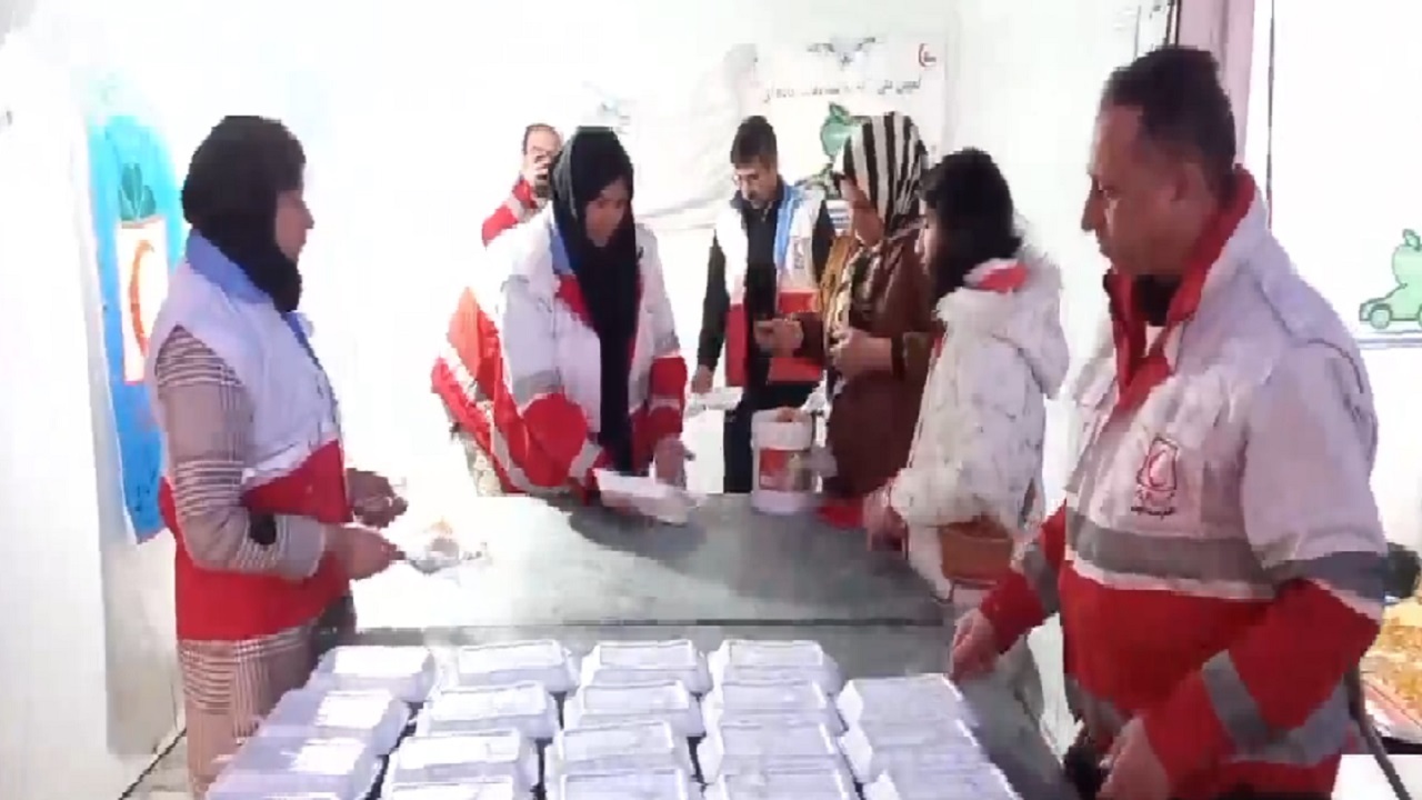 پذیرایی روزانه ازمیهمانان روزه دار بار افطاری درمراغه