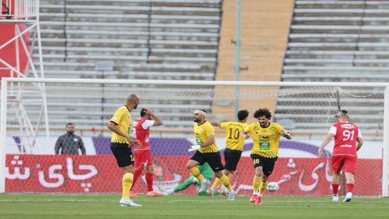 تاکنون پرسپولیس را به این ضعیفی در عمرم ندیده بودم