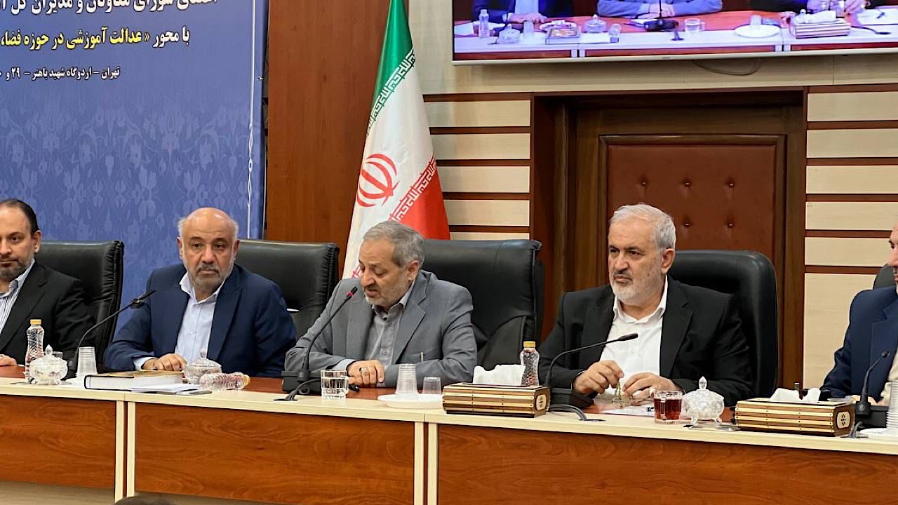 وزیر نیرو: برق مراکز آموزشی در فصل امتحانات تامین می‌شود