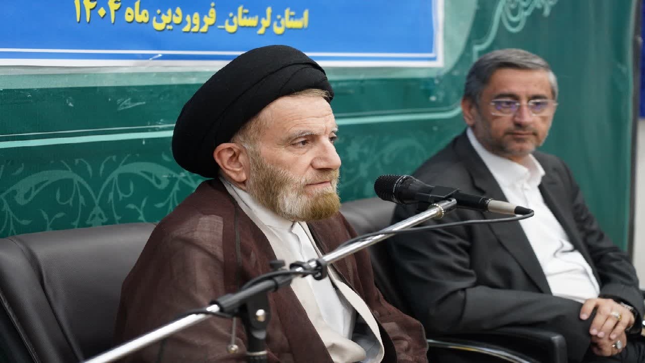 برخی از مسئولین ما کارخانه تولید ایجاد نارضایتی دارند