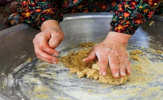 حلوای ضیابری، سوغات نوروزی گیلان + تصاویر