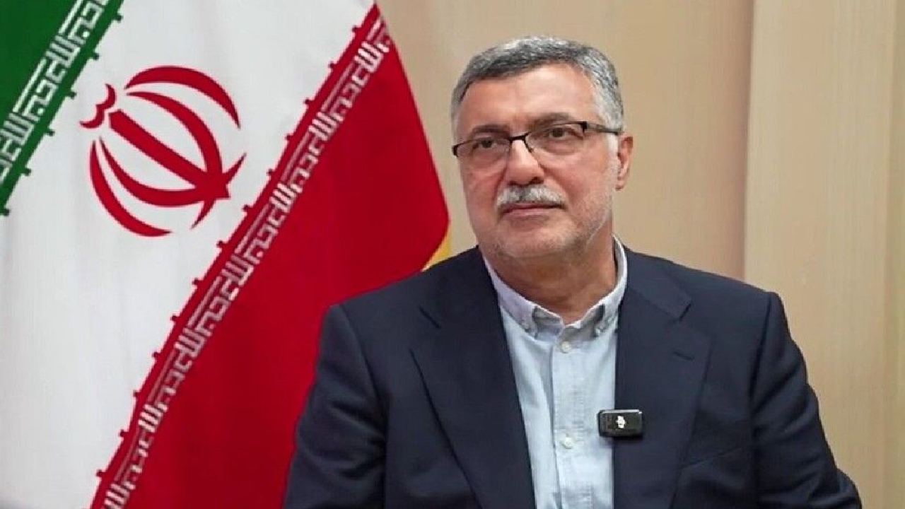 بازدید نوروزی وزیر بهداشت از داروخانه شبانه‌روزی ۱۳ آبان