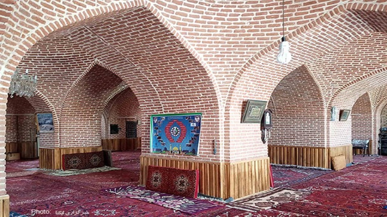 گشت و گذاری به یک مسجد تاریخی اهر از لنز دوربین شهروندخبرنگار