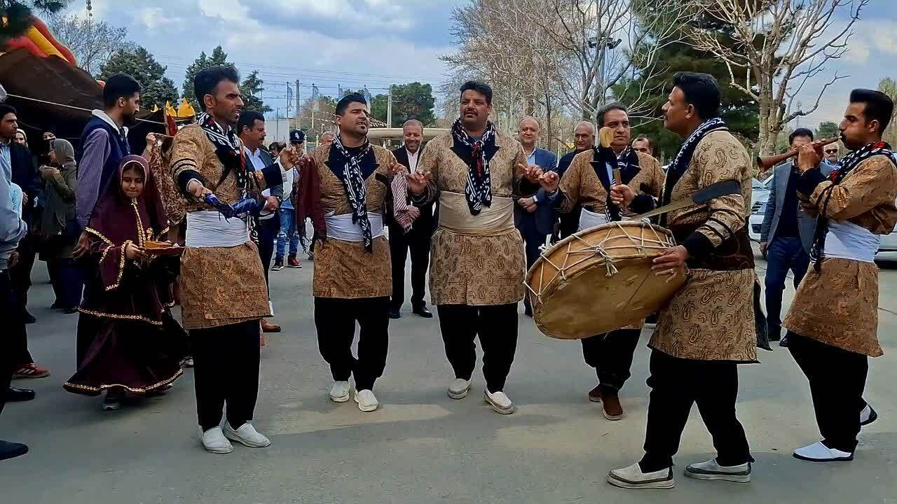 نوروزگاه و بازارچه صنایع دستی در کاخ مروارید کرج افتتاح شد