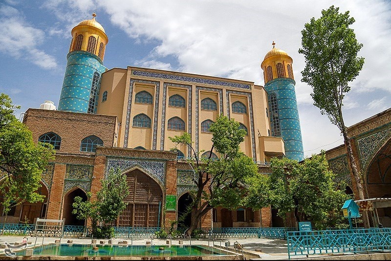 بازدید ۱۲ هزار زائر از بقاع متبرکه کردستان