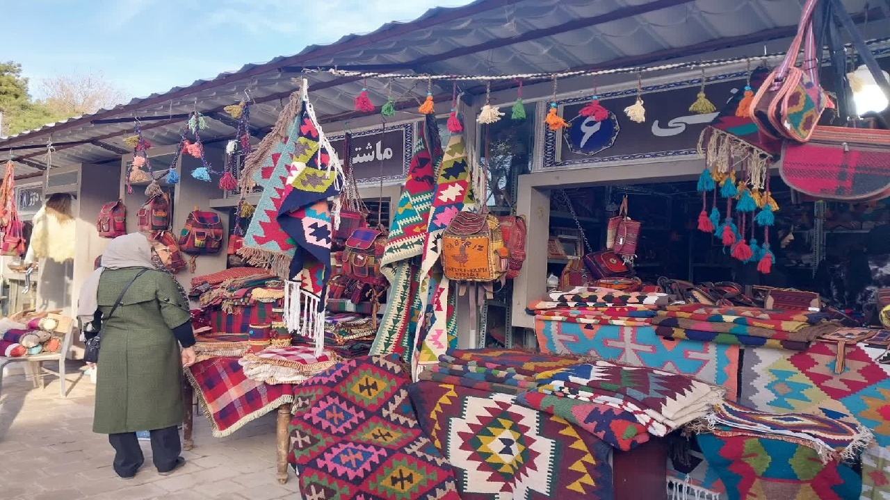 فروش ۱۵ میلیارد ریال صنایع دستی در لرستان