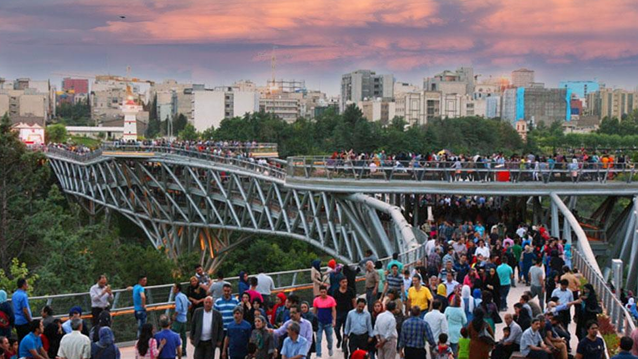 تور‌های گردشگری تهران رایگان است